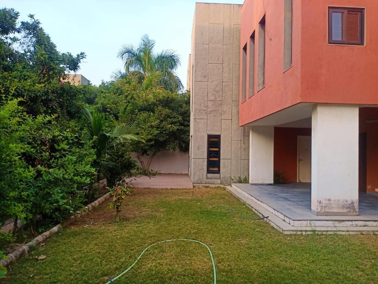Villa-Safal Amrakunj Ahmedabad Eksteriør bilde